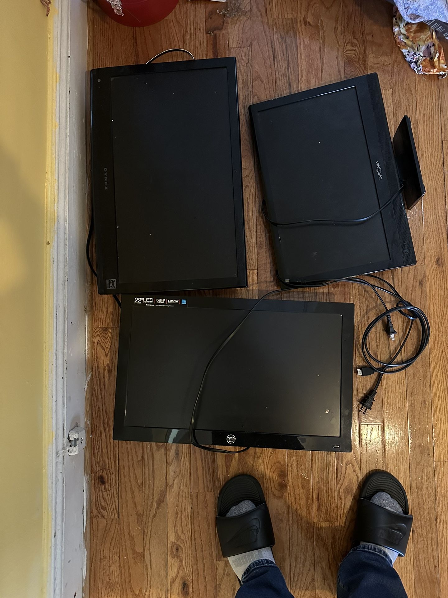 3 20 HD Inch TVs 