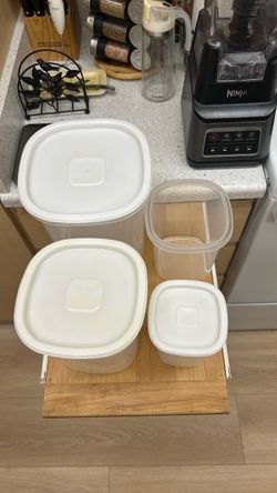 Plastic Food Storage Containers Set