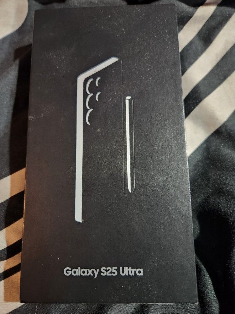 Titanium Black Samsung Galaxy S25 Ultra