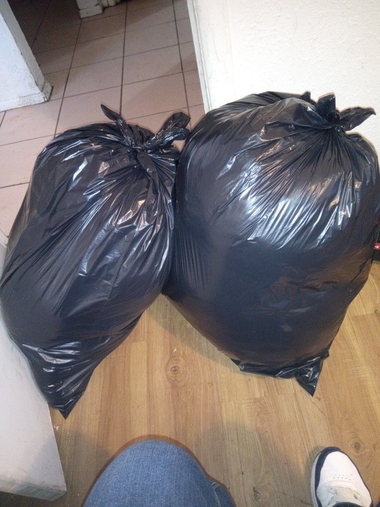 4 Bags Of Newborn To 12 Month Baby Girl Clothes