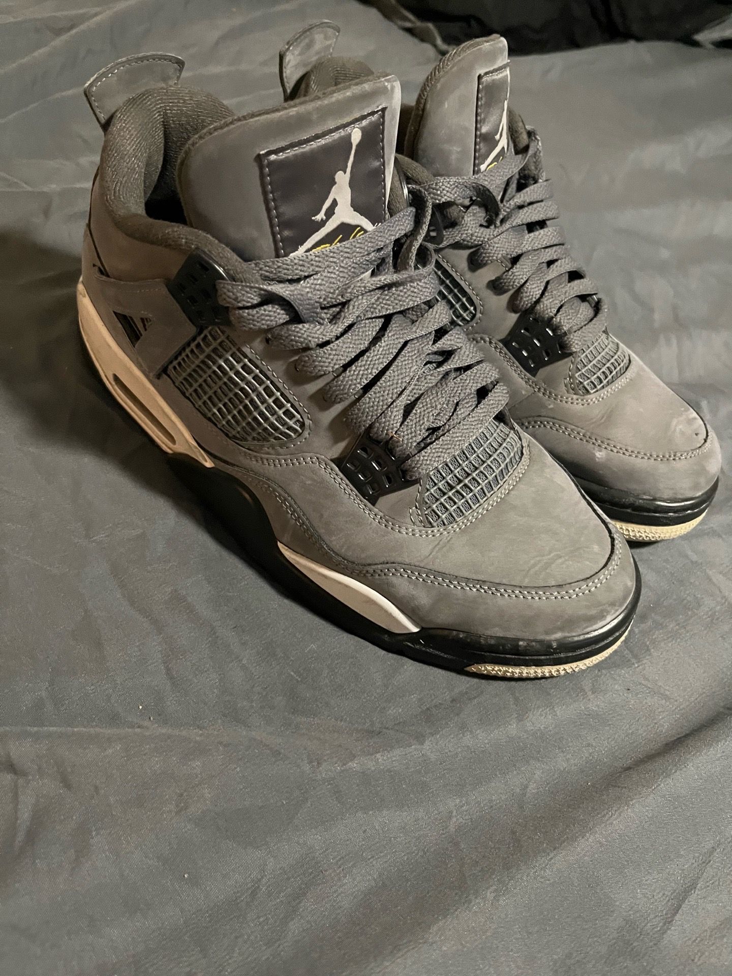 cool grey Jordan 4s size 8