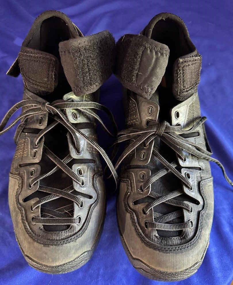 Hoka Sky Arkali | Hiking Boots/Shoes | Black | Women Size 10