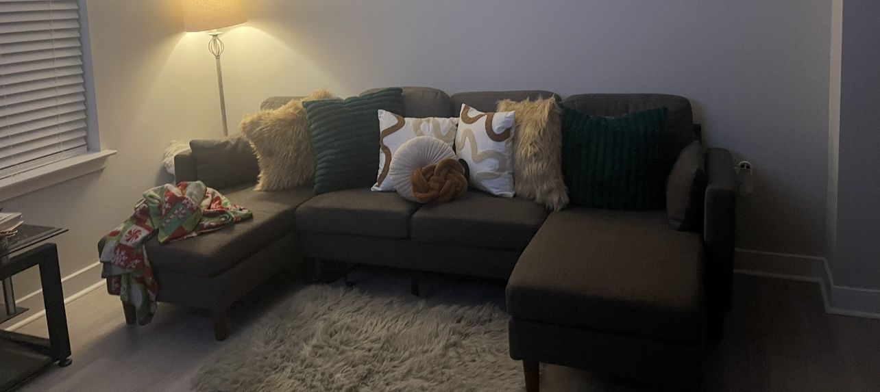 Sectional/ Couch