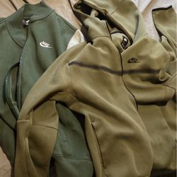 Nike Jacks Nike Tech Jacket 