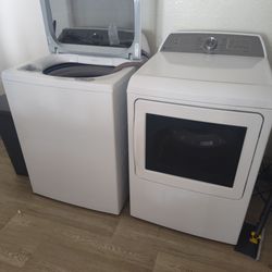 GE washer and dryer set