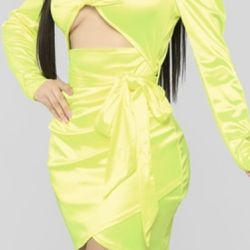 Fashion Nova Dress Neon Yellow( Size:L)