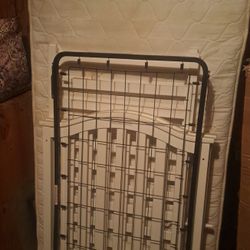 Baby Relax 2-in-1 Convertible Crib