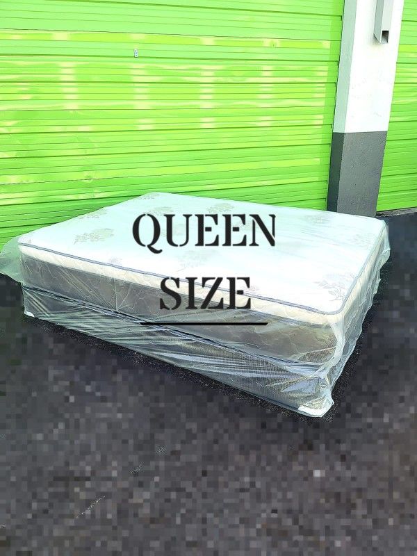 NEW QUEEN PILLOWTOP SET MATTRESS AND BOX SPRING ‐ 2PCS