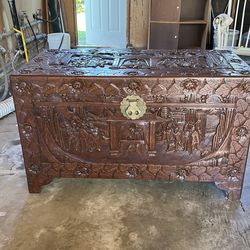 Vintage beautiful chest from hong kong