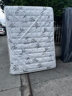 Full size Mattress Pillow top new