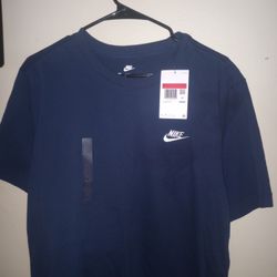 brand new Nike shirt 