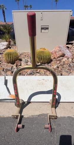 Pit bull motor cycle stand dolly