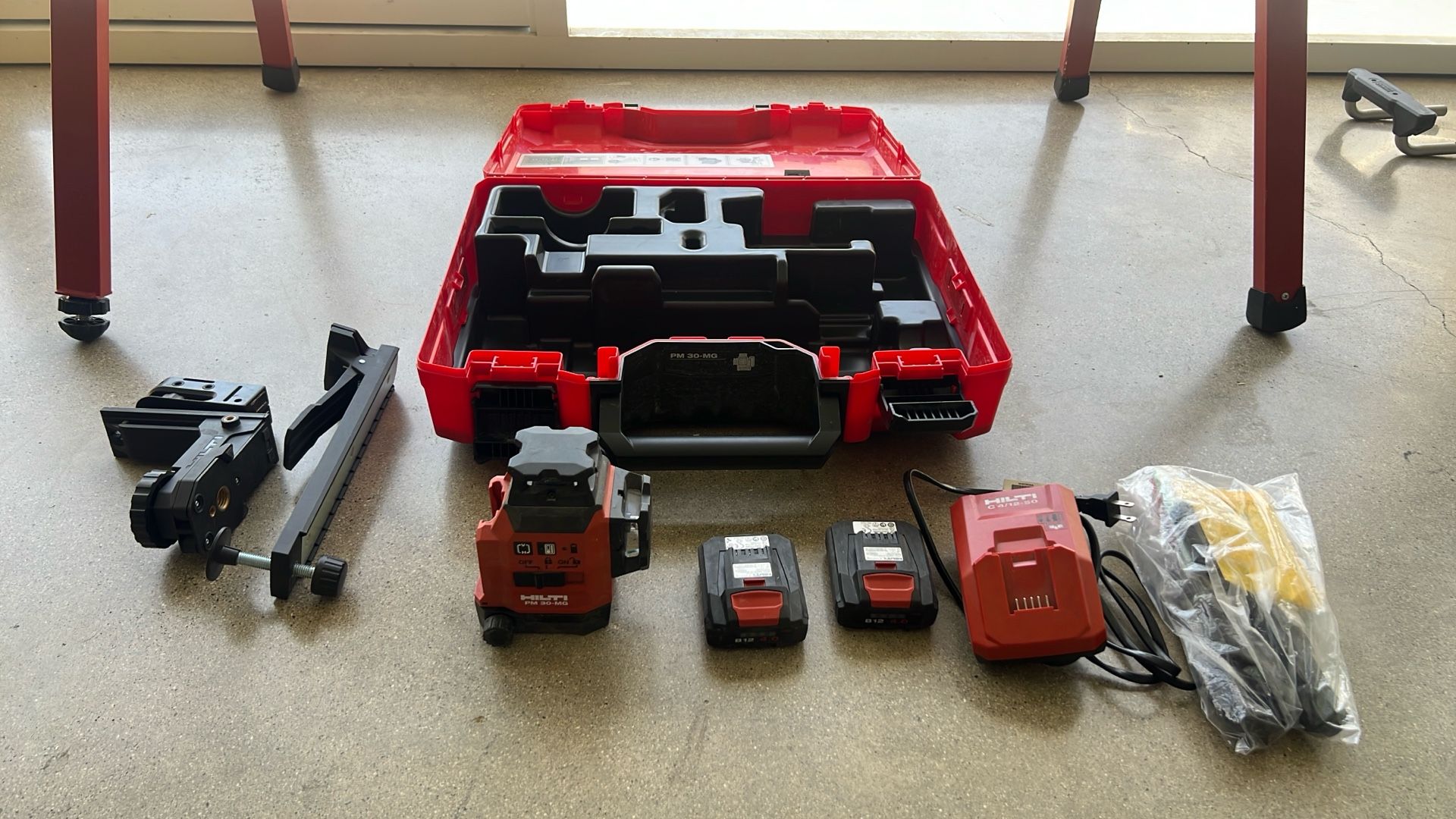 Hilti PM 30-MG Laser Level