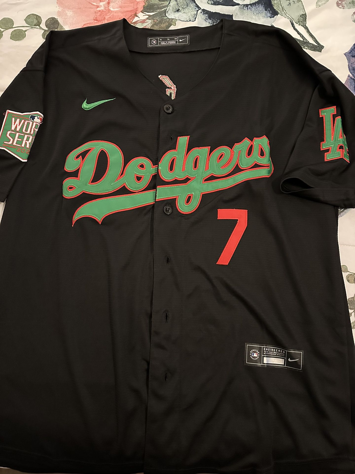 Men's Dodger Jersey.. X-Large.. Urias #7 for Sale in South Gate, CA -  OfferUp