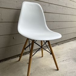 Modern White And Wood Chair 