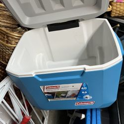 Cooler. Deluxe.  (Lt Blue)wheels. $42