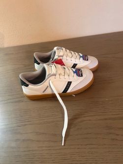White Sketchers Kids  Shoes 3.5 Y