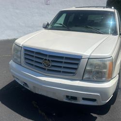 2003 Cadillac Escalade 