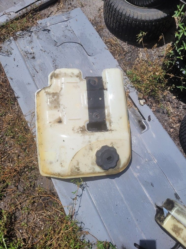 ((READ AD))((GAS TANK GT-SERIES Craftsman/husqvarna )) Riding Mower 