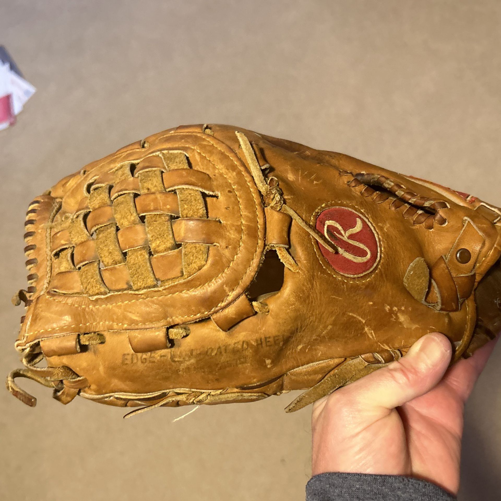 Rawlings/Reggie Jackson Baseball Glove For The Lefty