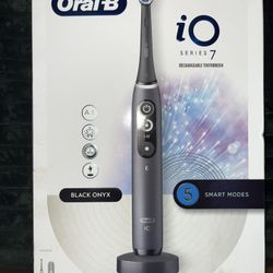 BRAND NEW IN UNOPENED FACTORY SEALED CONTAINER-Oral-B iO Series 7 Electric Toothbrush, Onyx Black