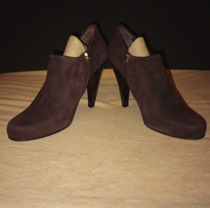 NWOB Gucci Purple Suede Booties Women's Size 8.5 B