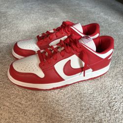 Nike low dunk university red - Size 9.5