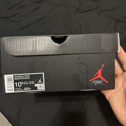 Jordan 4 Retro Brand New Never Wore (size 10.5)