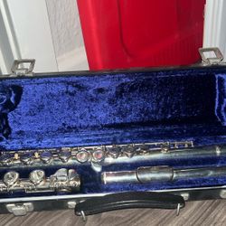 Armstrong Flute 104 With Case 