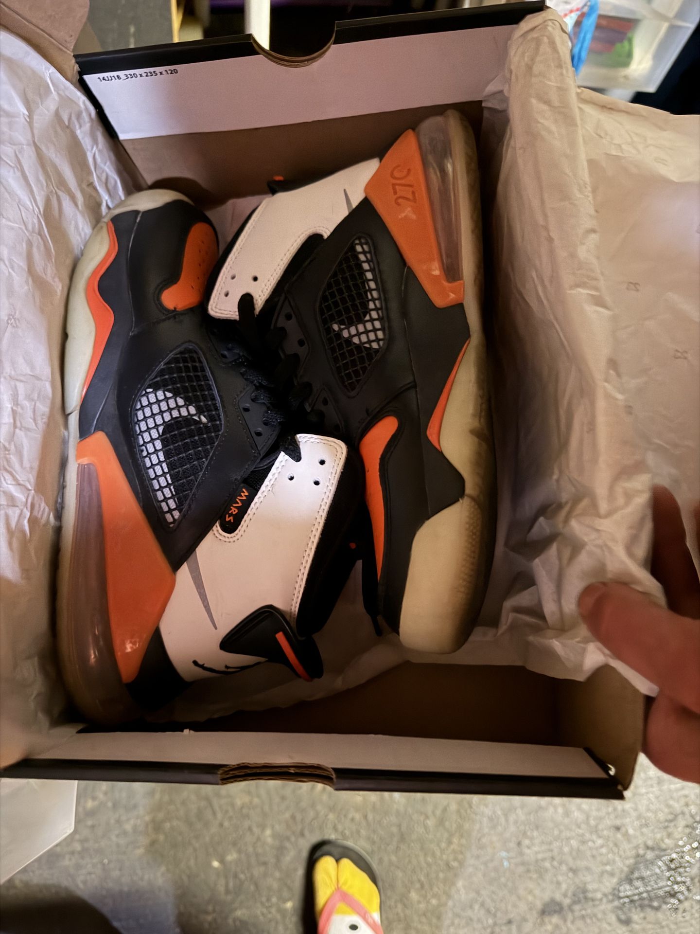 Jordan Mars 270 Men’s Basketball Sneakers