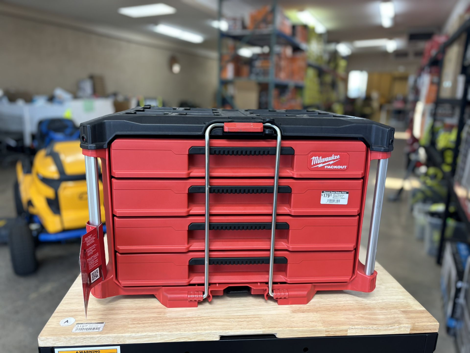 (New) Milwaukee PACKOUT 22 In. Modular 4-Drawer Tool Box With Metal Reinforced Corners And 50 Lbs Capacity 