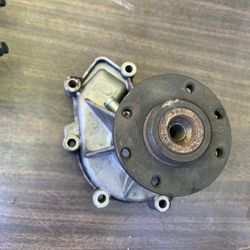 Mercedes E300 Diesel 1995 M606 Water Pump And Housing Used