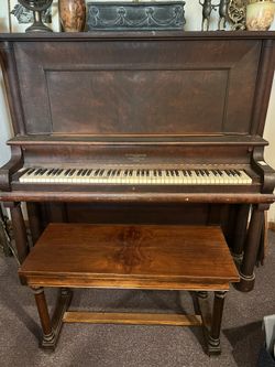 FREE**Replica Small Grand Piano