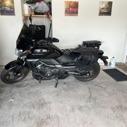 Motorcycle HONDA 700