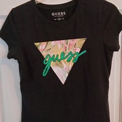 Ladies Size Medium Guess top