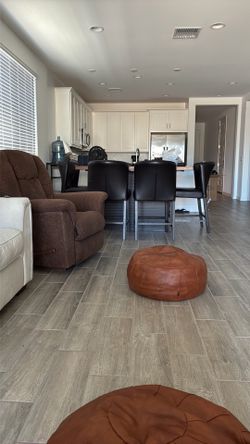 Table 6 chairs  can deliver within 15 miles