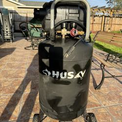 Husky 20 Gallon Air Compressor 