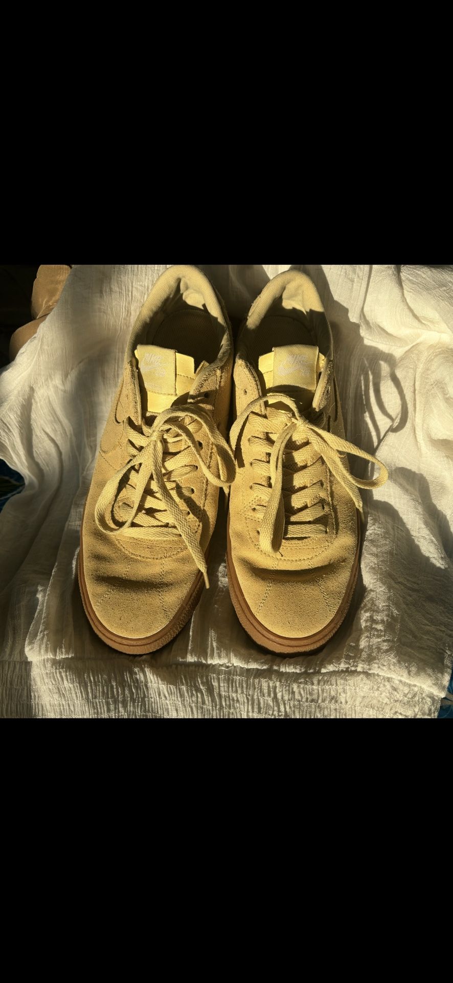 Nike Suede Medium Shade Mustard