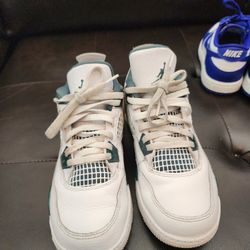 Jordan Retro 4's "Oxidized Green" (Size 1.5y) Excellent Condition Like New 100% Authentic Guaranteed