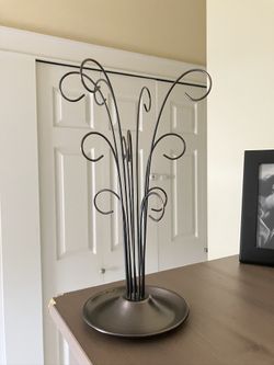 UMBRA BRONZE METAL JEWELRY HOLDER