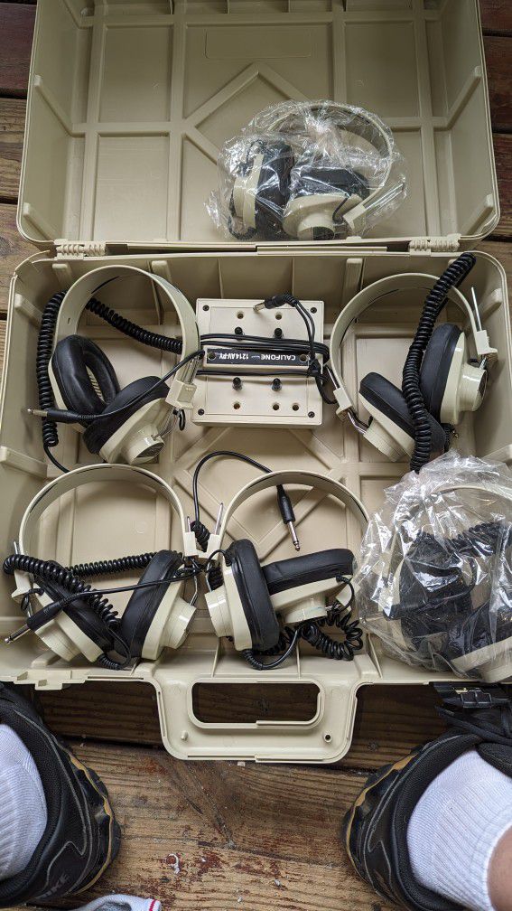 Califone 1214av-py Headphones And Center Box