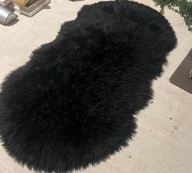 Black Faux Fur Sheepskin Area Rug