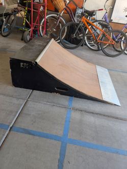 Quarter pipe
