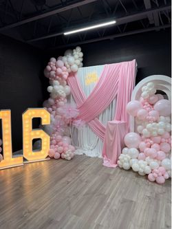 Balloo garland setup