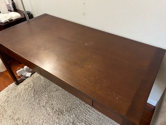 FREE Office Desk + Plush Area Rug – Must Take Both