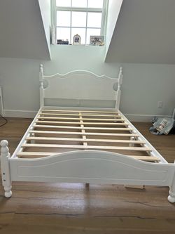 Full Size Wood Platform Bed Frame, Retro Style Platform Bed with Wooden Slat Support, White