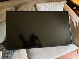 Vizio 43” D43f-J04 Full HD Smart LED TV - Lightly Used, Works Great!