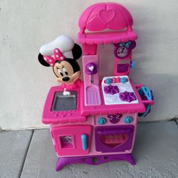 Toy Kitchen 