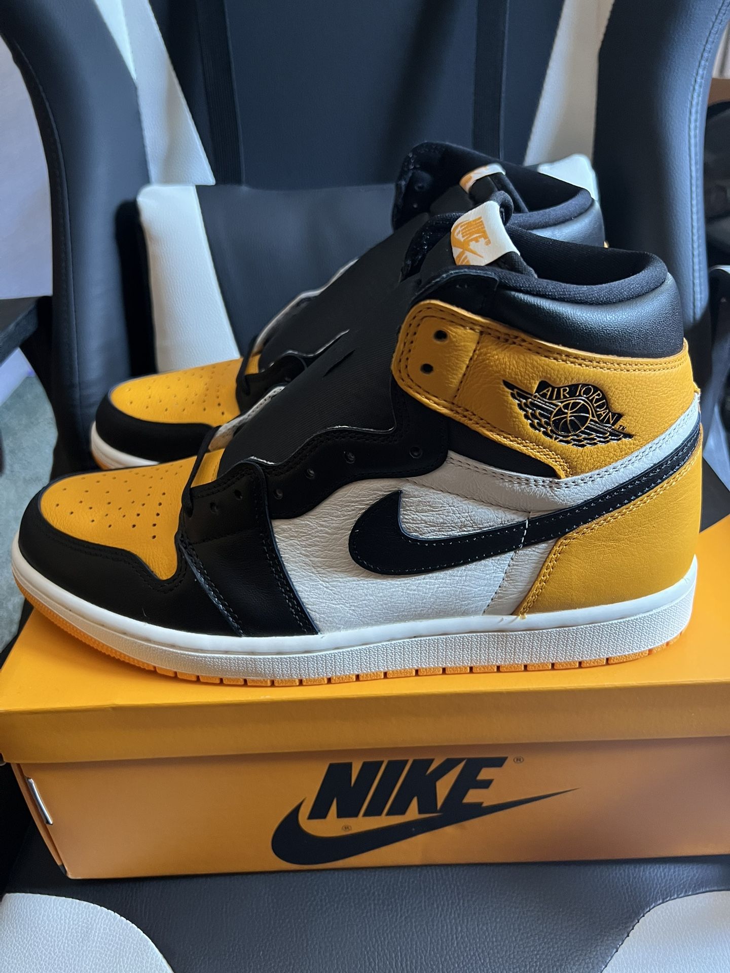 Jordan 1 High OG Yellow Toe