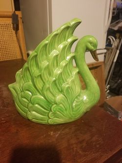 Beautiful Handmade Green Swan Vase